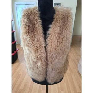 Medium Countess Tan Sleeveless Faux Fur Vest